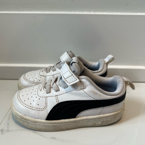 Puma Kids White and Black Sneakers - Picture 2 of 4